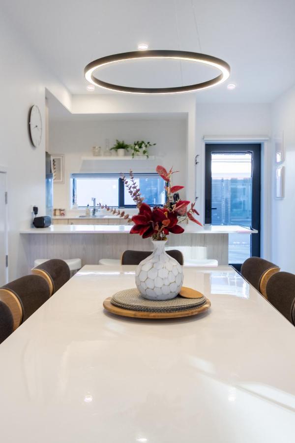 Walk To Riverside Market 4 Bed 4 Bath With Car Park Christchurch Eksteriør bilde